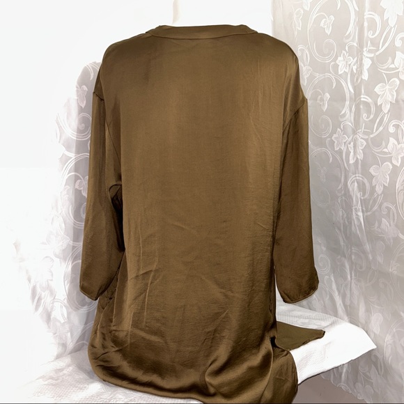 H&M Bronze Silky Flowy V-Neck Seamed Relaxed Fit Long Sleeve Shift Dress - Picture 4 of 10